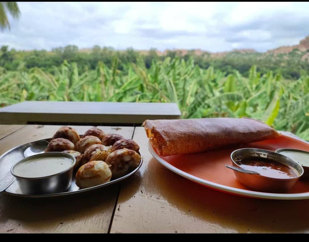 Archana Guest House River View Хампи Екстериор снимка