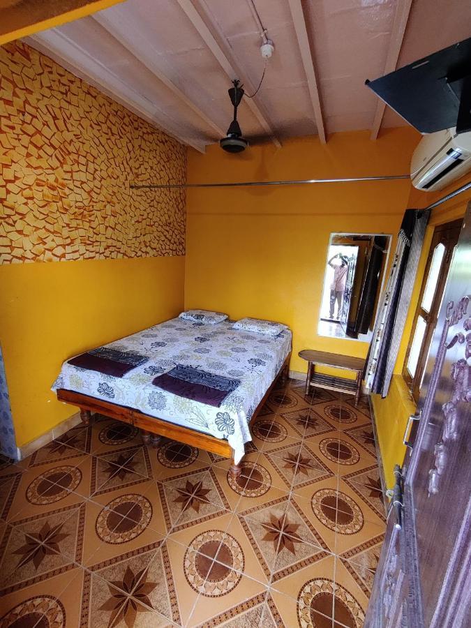 Archana Guest House River View Хампи Екстериор снимка