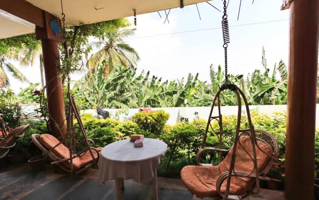 Archana Guest House River View Хампи Екстериор снимка