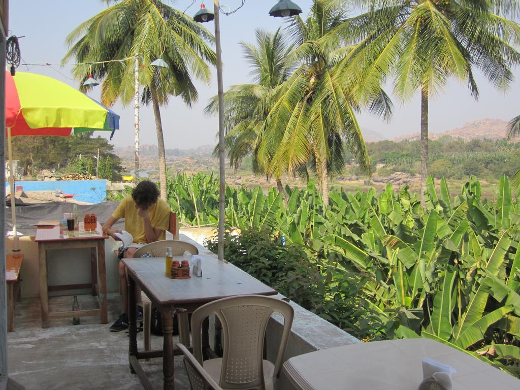 Archana Guest House River View Хампи Екстериор снимка