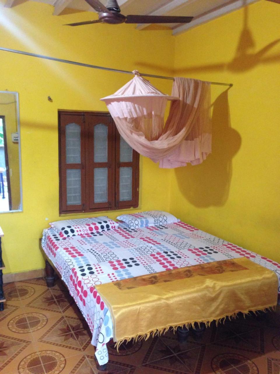 Archana Guest House River View Хампи Екстериор снимка